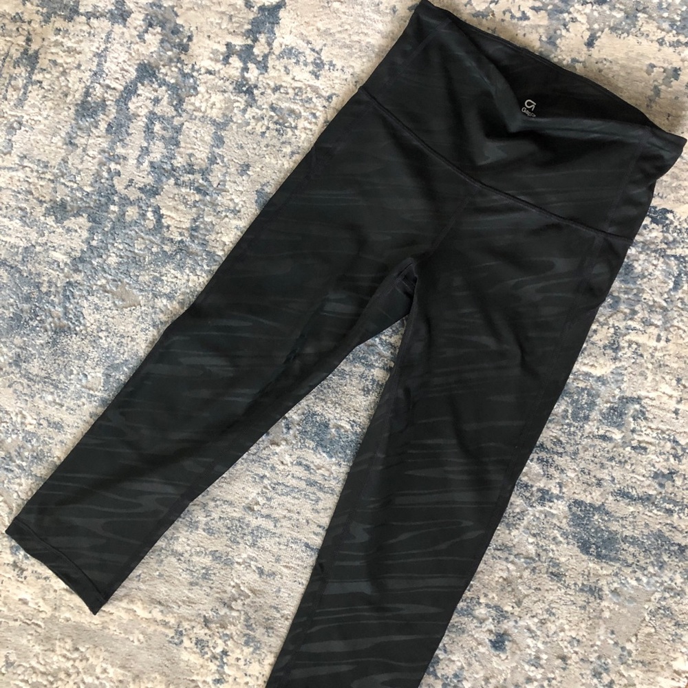 Gap black pattern leggings - size x small